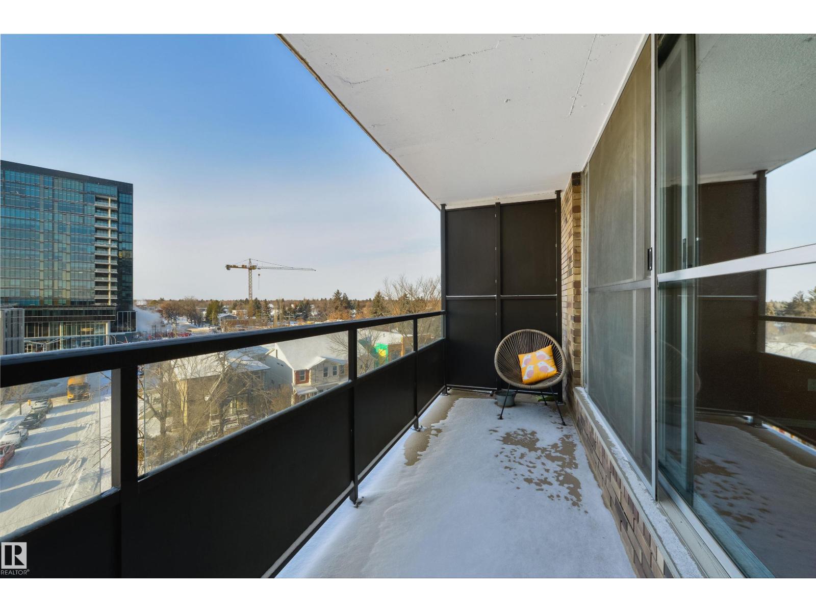 #601 13910 STONY PLAIN RD NW