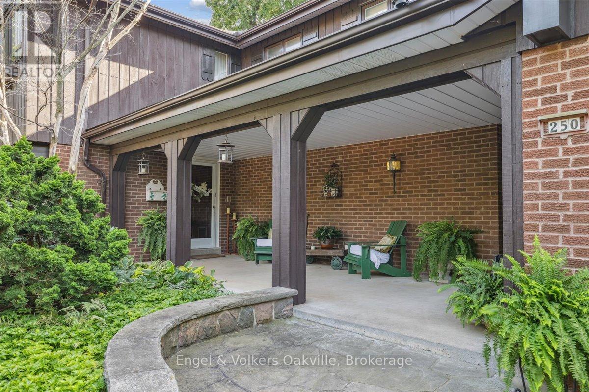 250 GATESTONE AVENUE