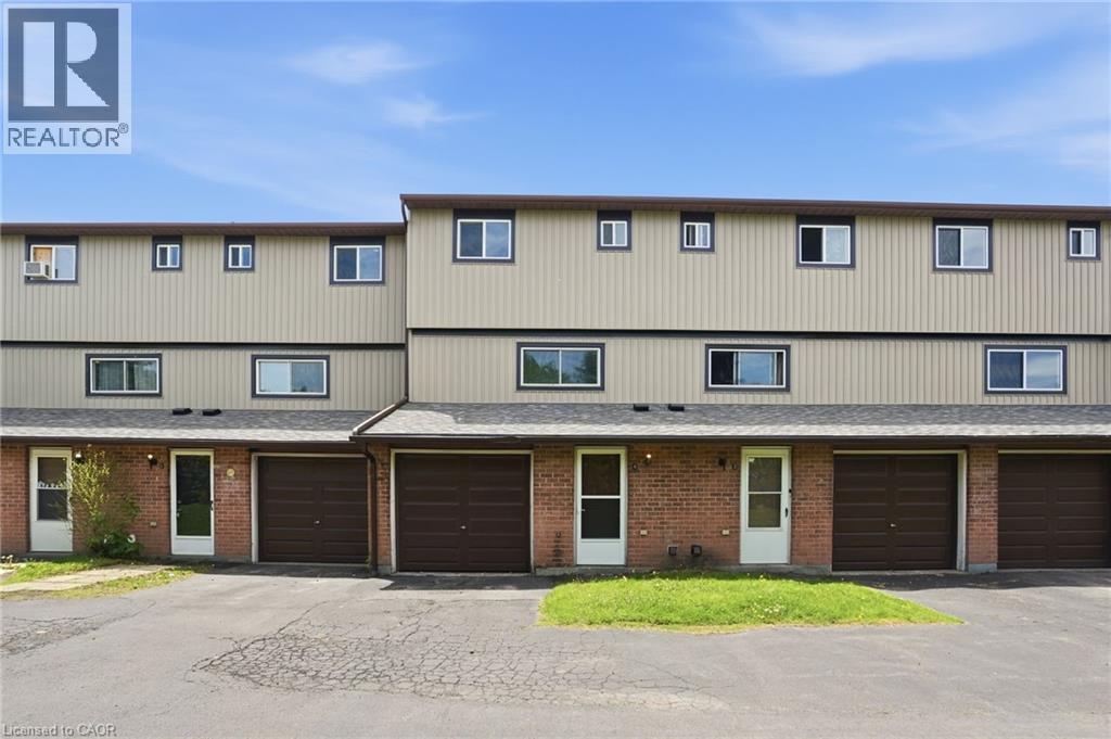 Photo 1 of 32 — 65 MOUNT ALBION Road Unit# 4, Hamilton, ON L8K5S5