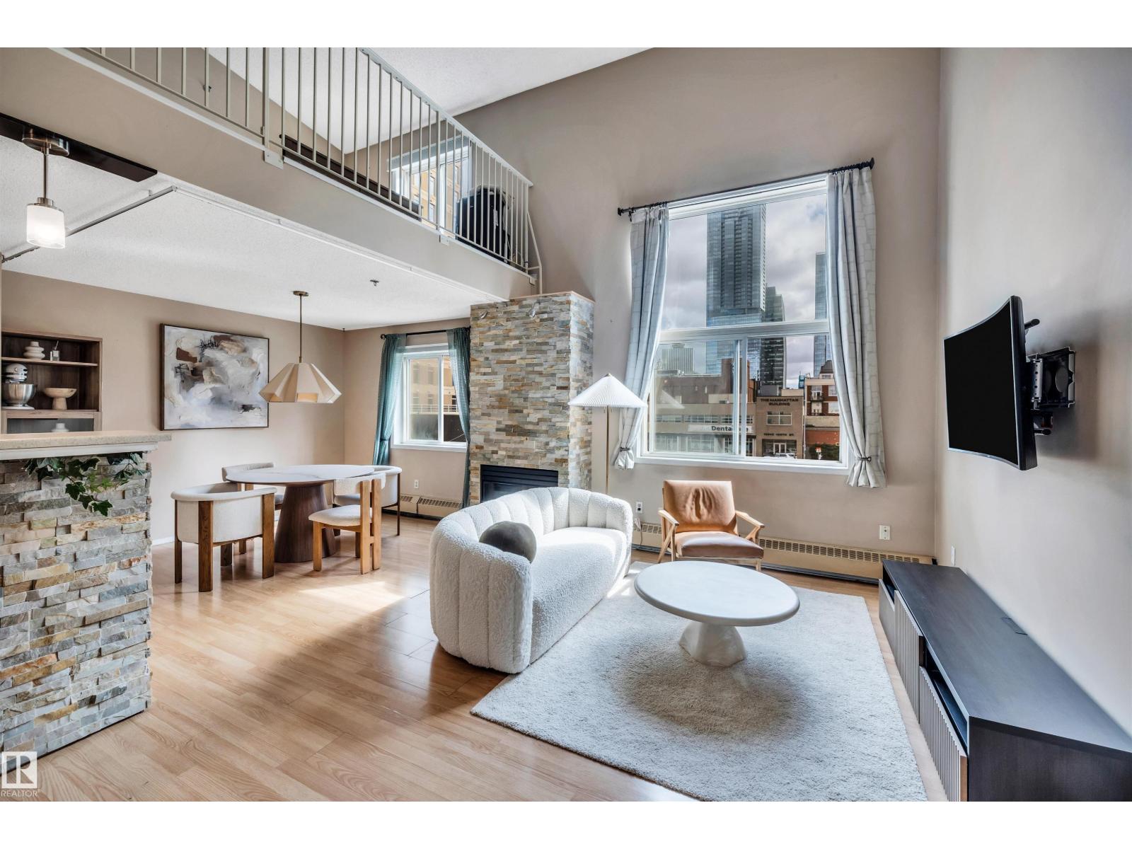 #31 10331 106 ST NW