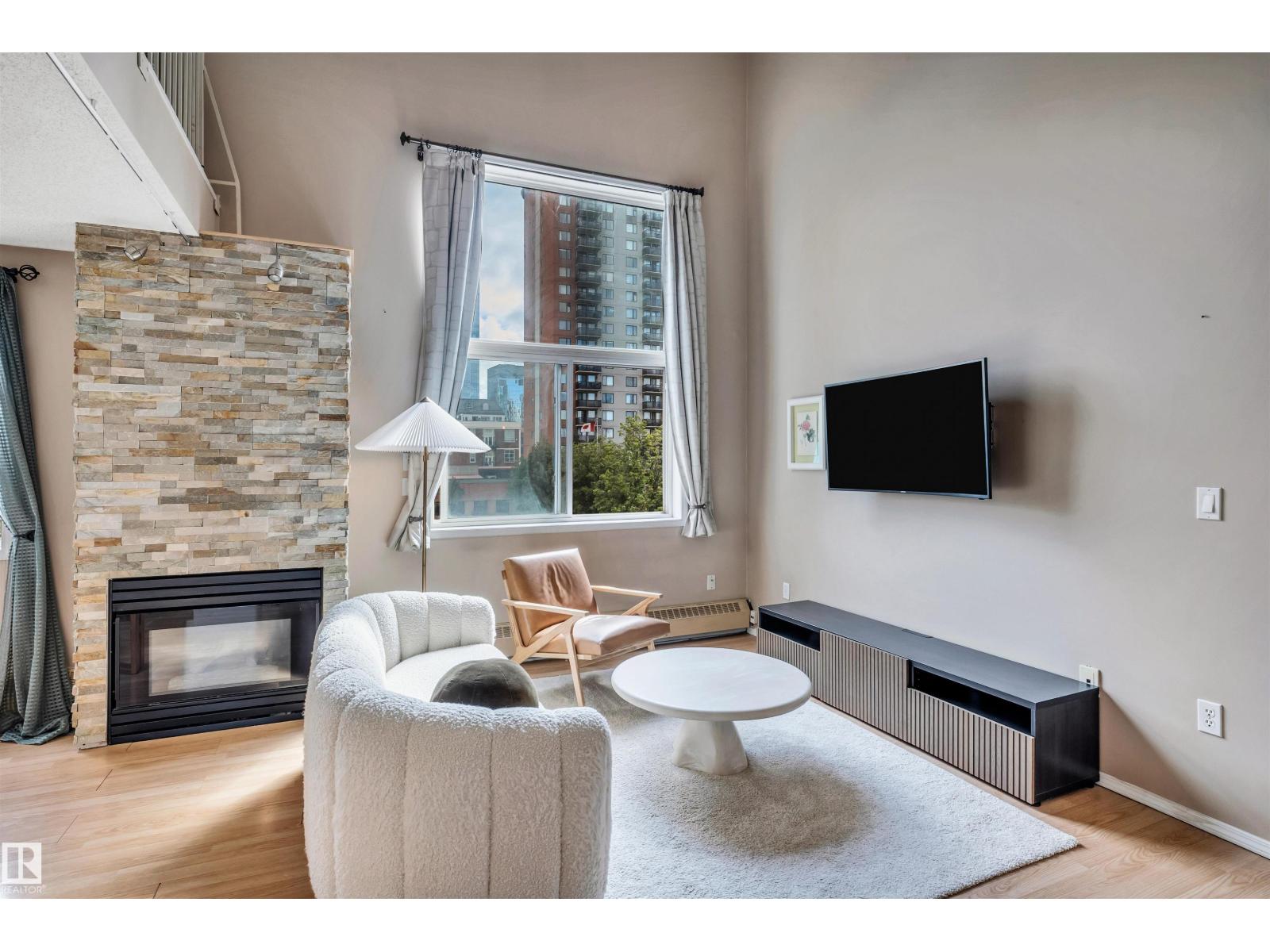 #31 10331 106 ST NW