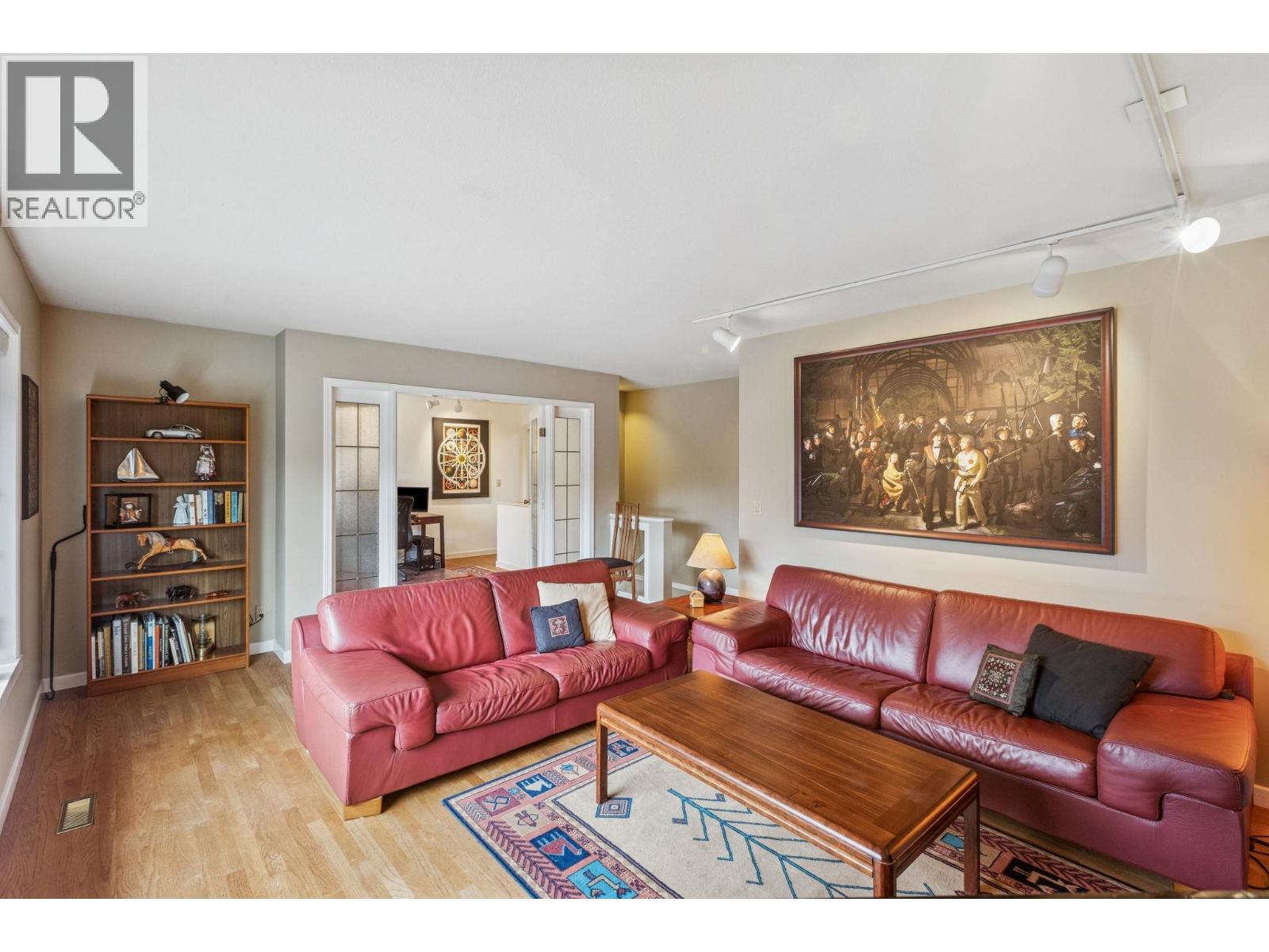 950 ROCHE POINT DRIVE