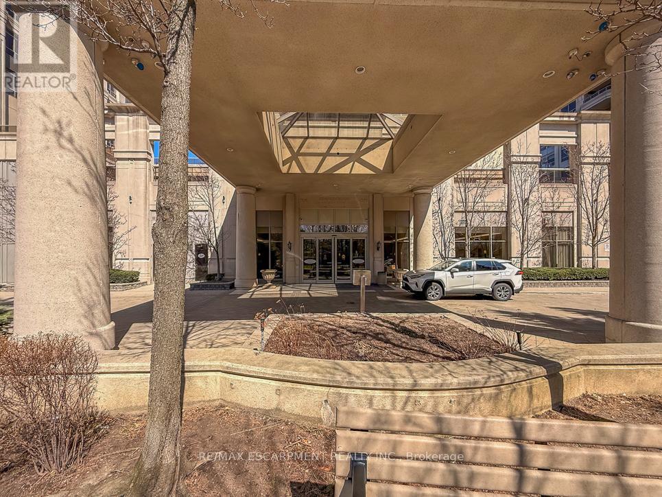 2706 - 35 KINGSBRIDGE GARDEN CIRCLE