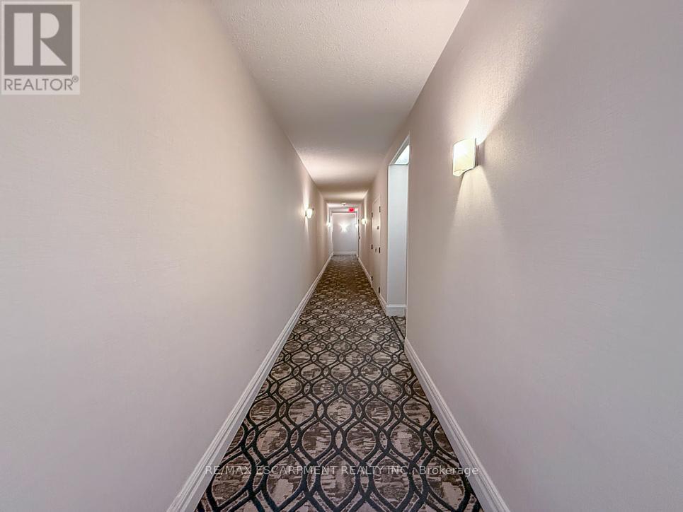 2706 - 35 KINGSBRIDGE GARDEN CIRCLE