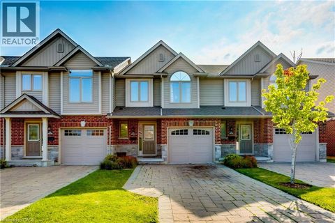 3423 CASTLE ROCK Place Unit# 10 London ON N6L0C8