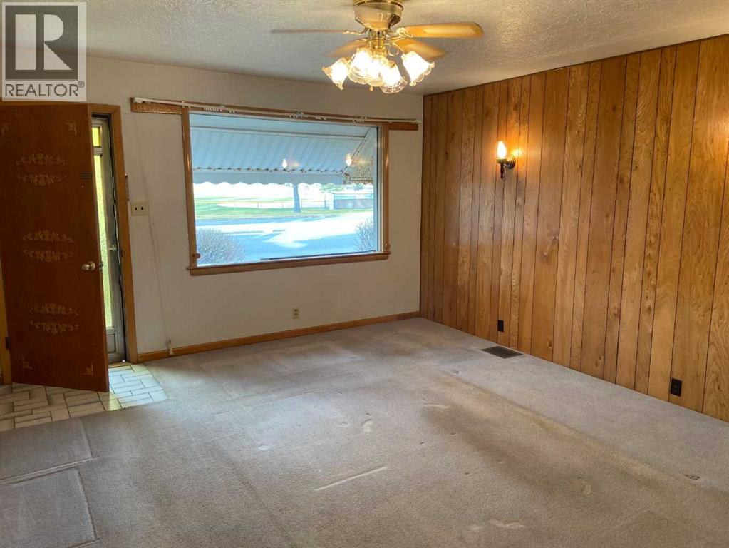 629 Stafford Drive N