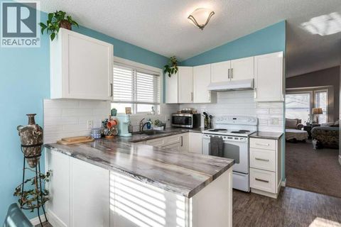 117 Shawfield Way SW Calgary AB T2Y2Y1