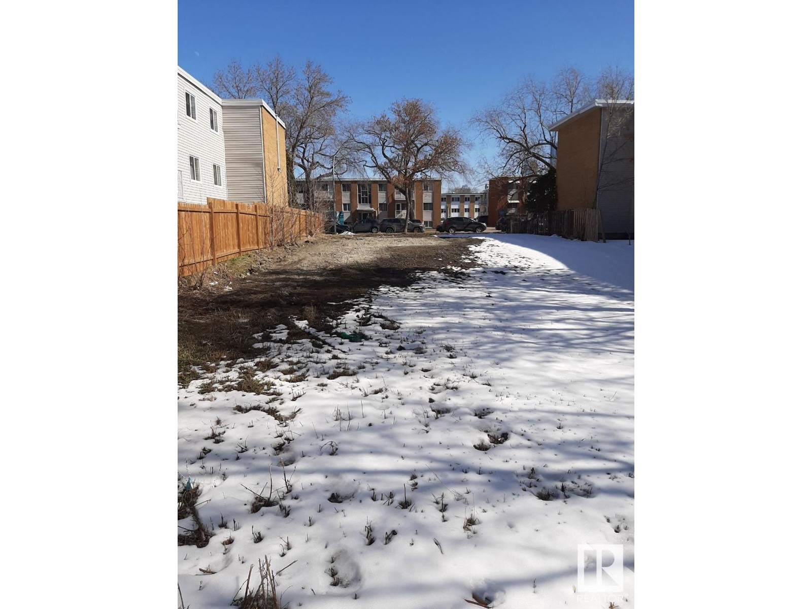 #1 10618 115 ST NW