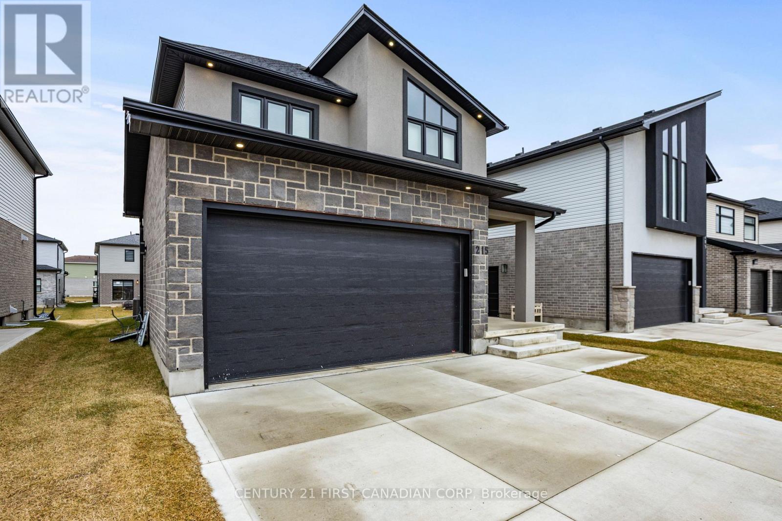 215 ROY MCDONALD DRIVE N