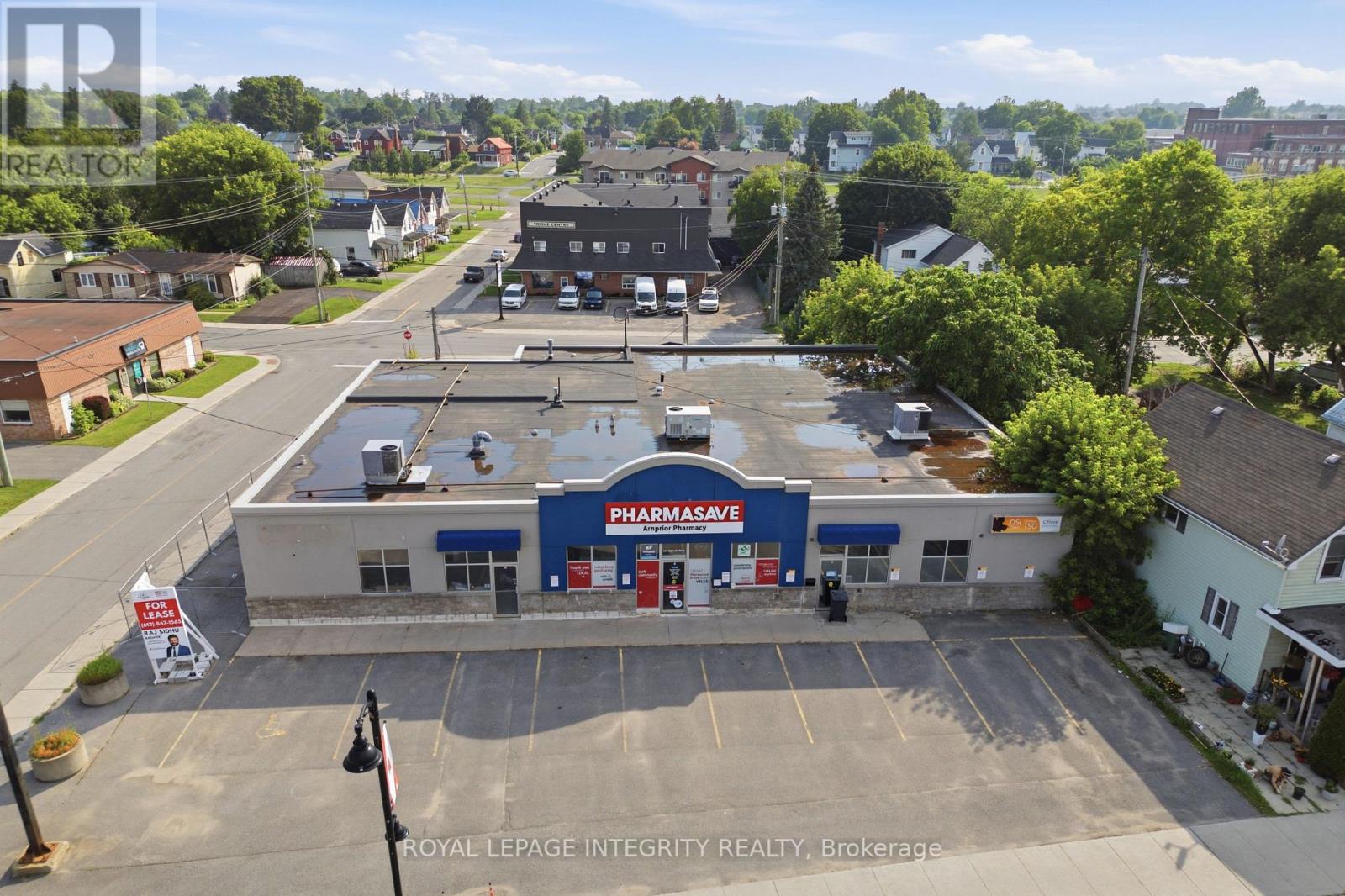 UNIT 3 - 104 ELGIN STREET W