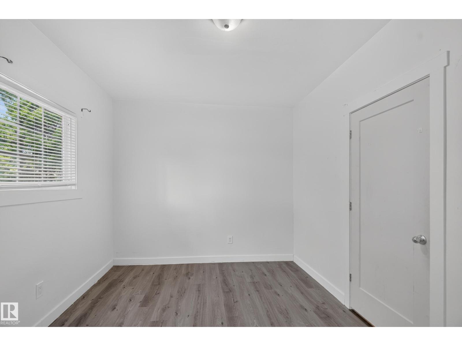 9124 119 AV NW