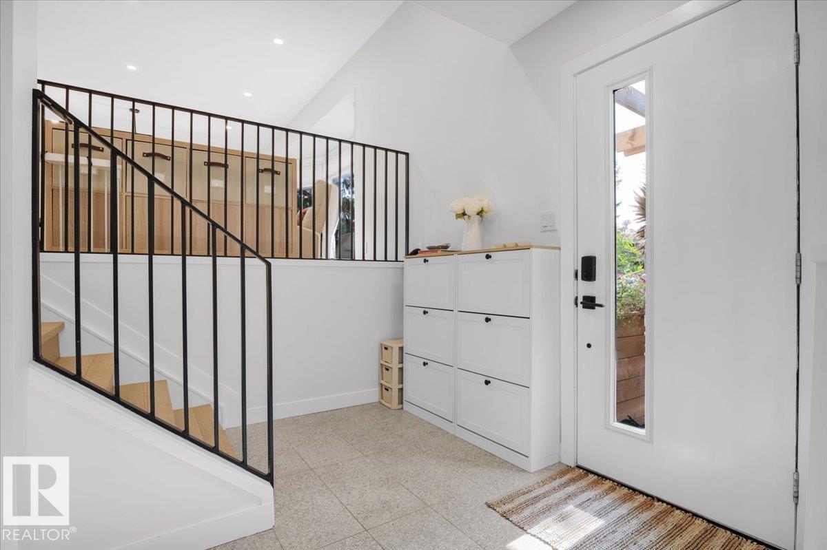 16204 PATRICIA DR NW