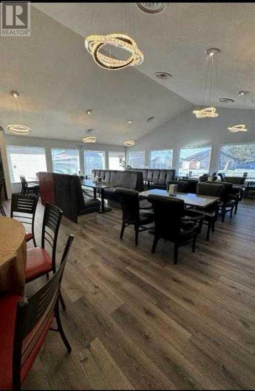 121 2 Street W