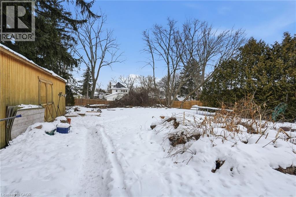 51 MOUNTAIN Avenue N