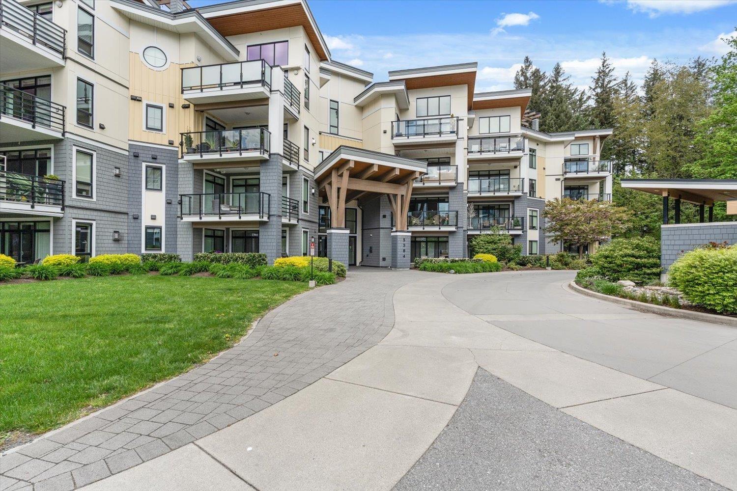 204 5384 TYEE LANE|Garrison Crossing