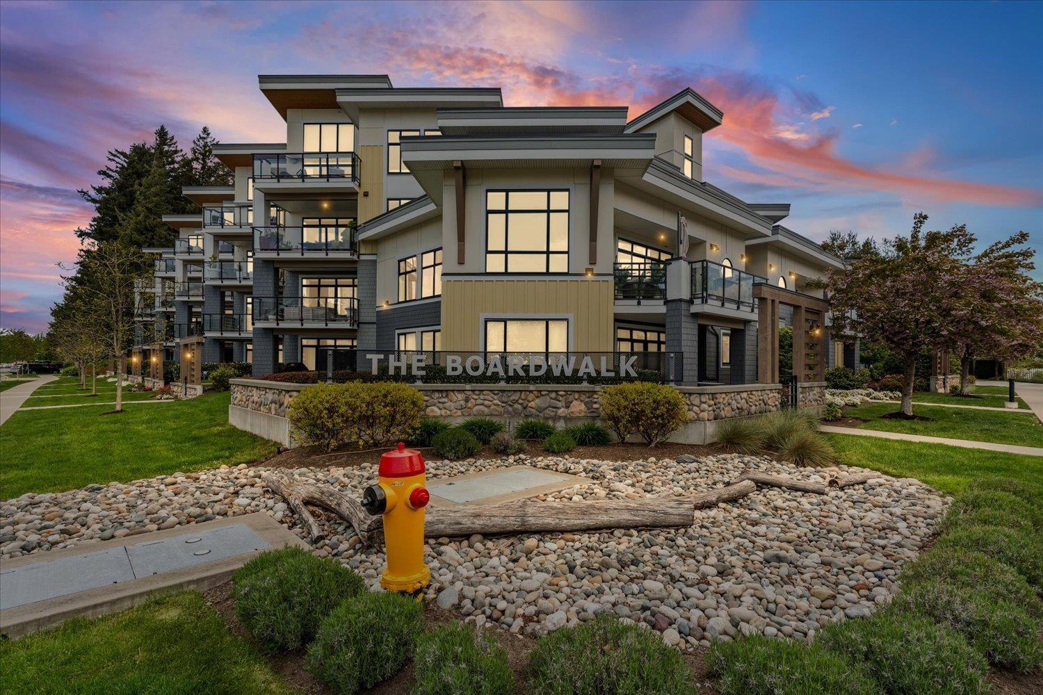 204 5384 TYEE LANE|Garrison Crossing