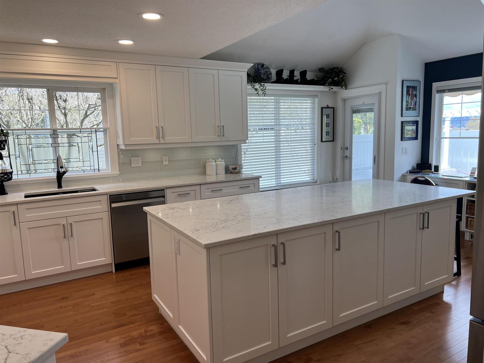 102 16995 64TH AVENUE