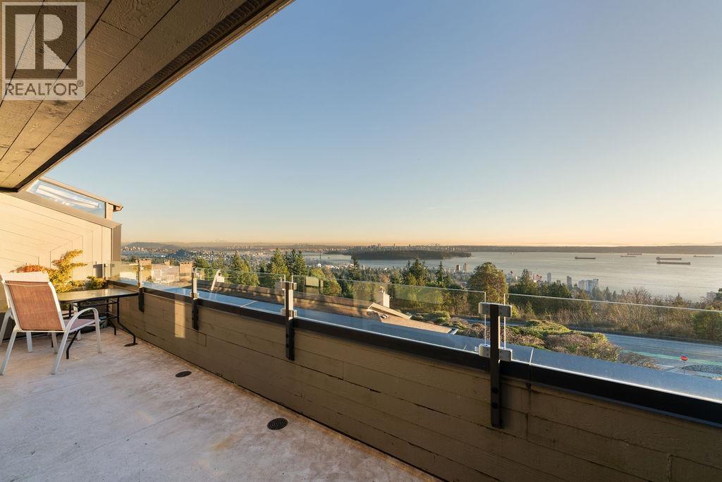 73 2212 FOLKESTONE WAY