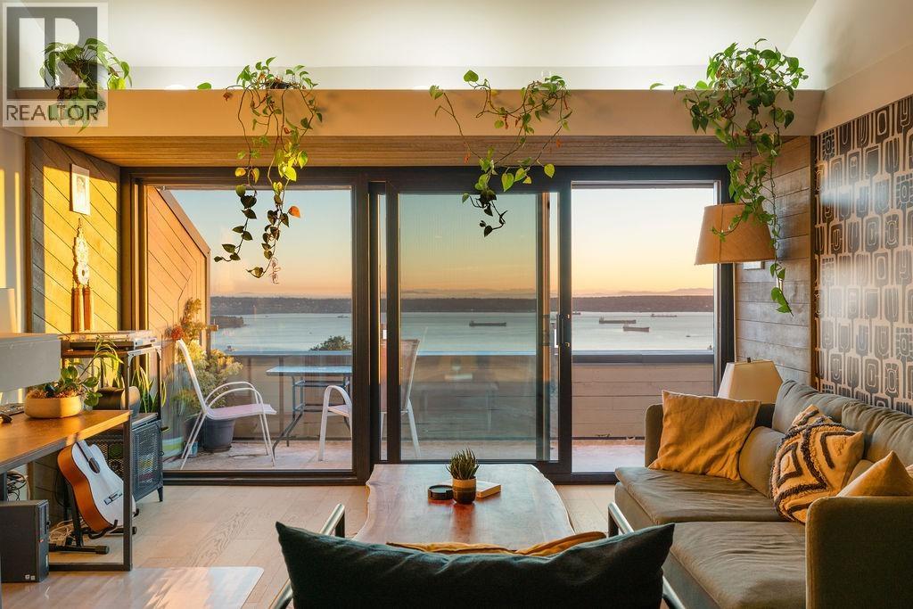 73 2212 FOLKESTONE WAY