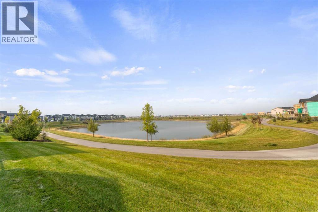 288 Savanna Drive NE