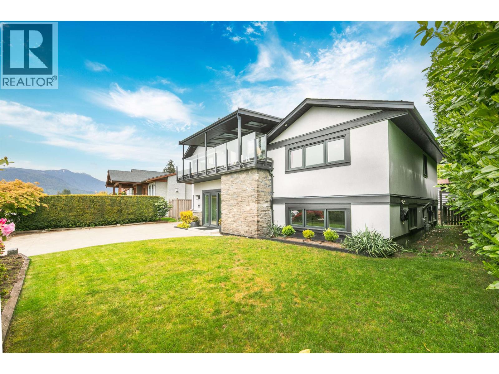 4106 CANTERBURY CRESCENT
