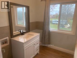 UPPER UNIT #1 - 33266 PETTIT ROAD