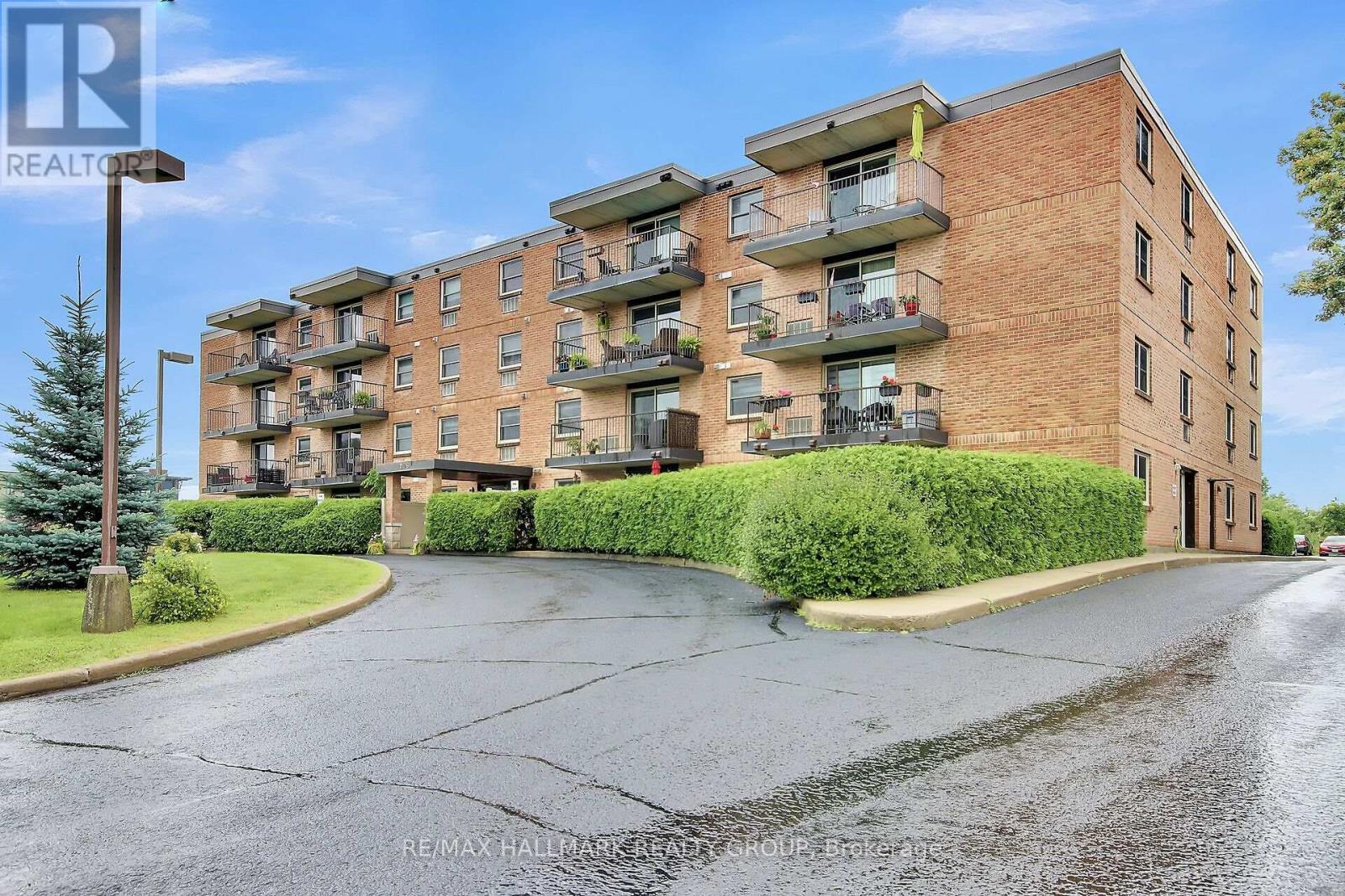 104 - 206 WOODWARD STREET