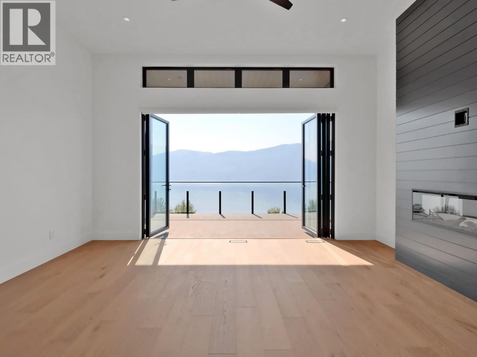 9201 Okanagan Centre Road W Unit# 10