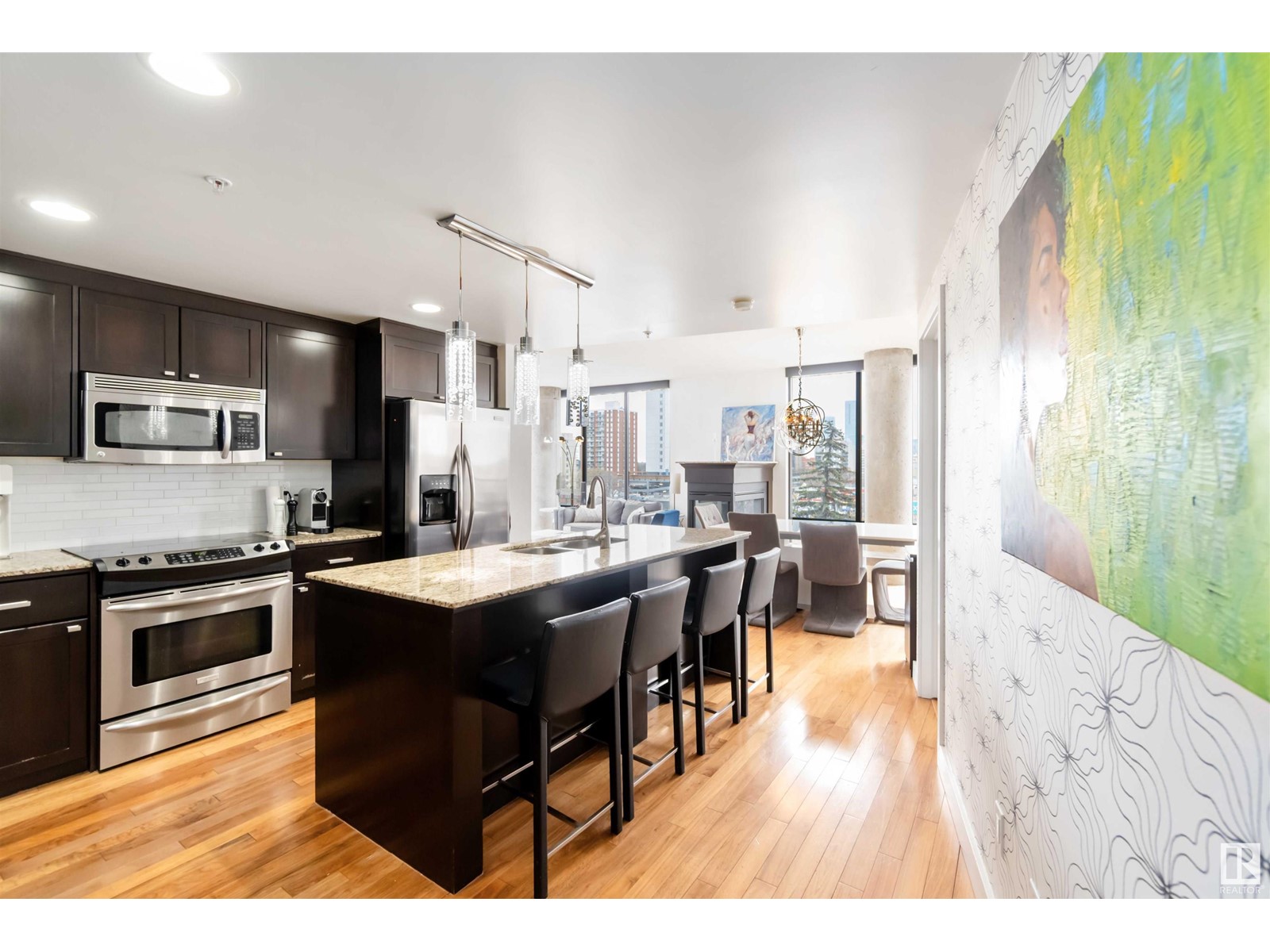 #504 10028 119 ST NW