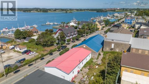 1 Central Street Yarmouth NS B5A3H1