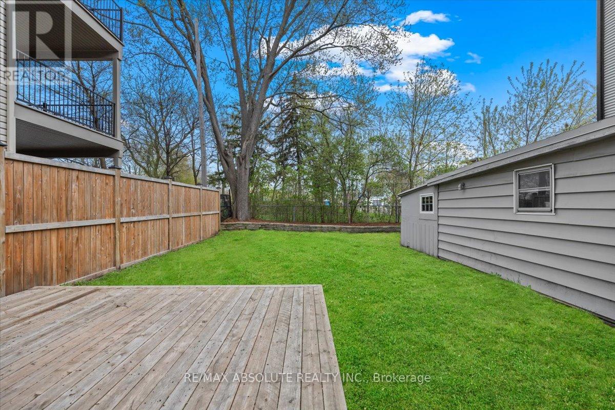 142 LEES AVENUE