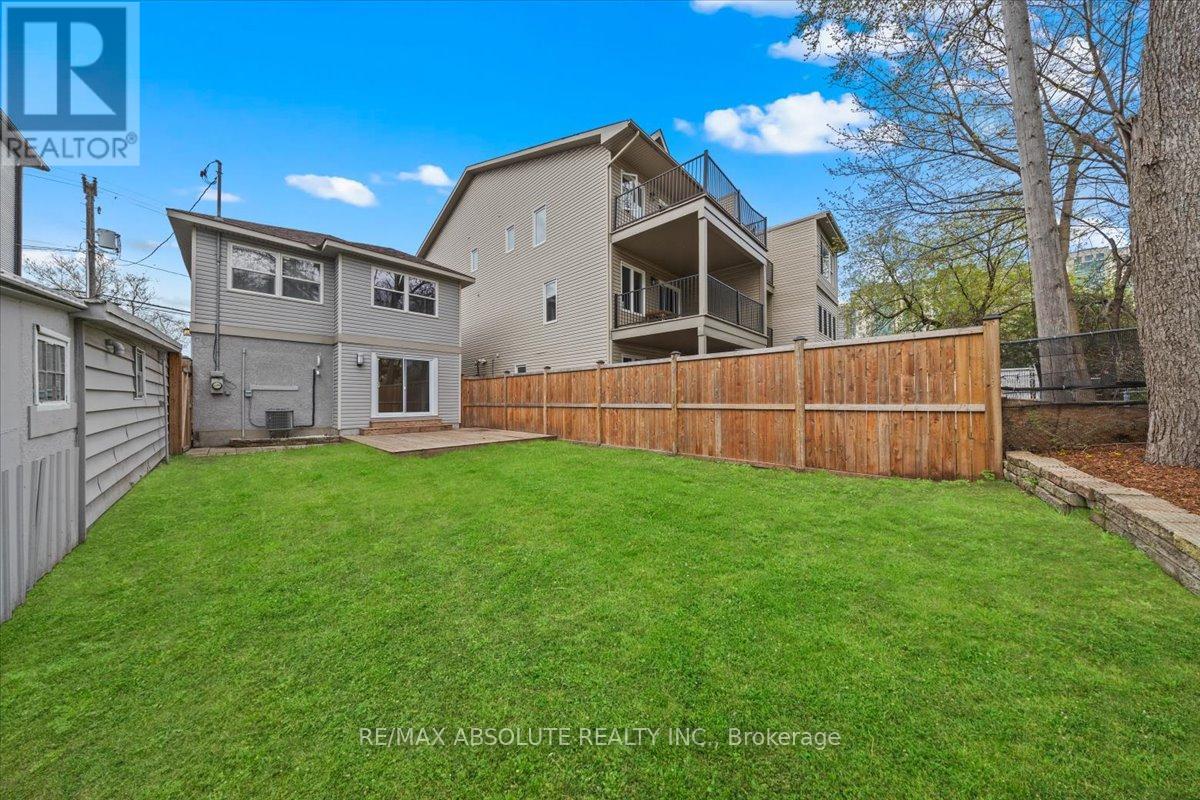 142 LEES AVENUE