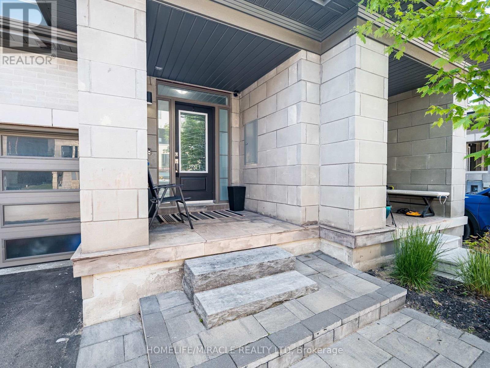 28 DONALD FLEMING WAY