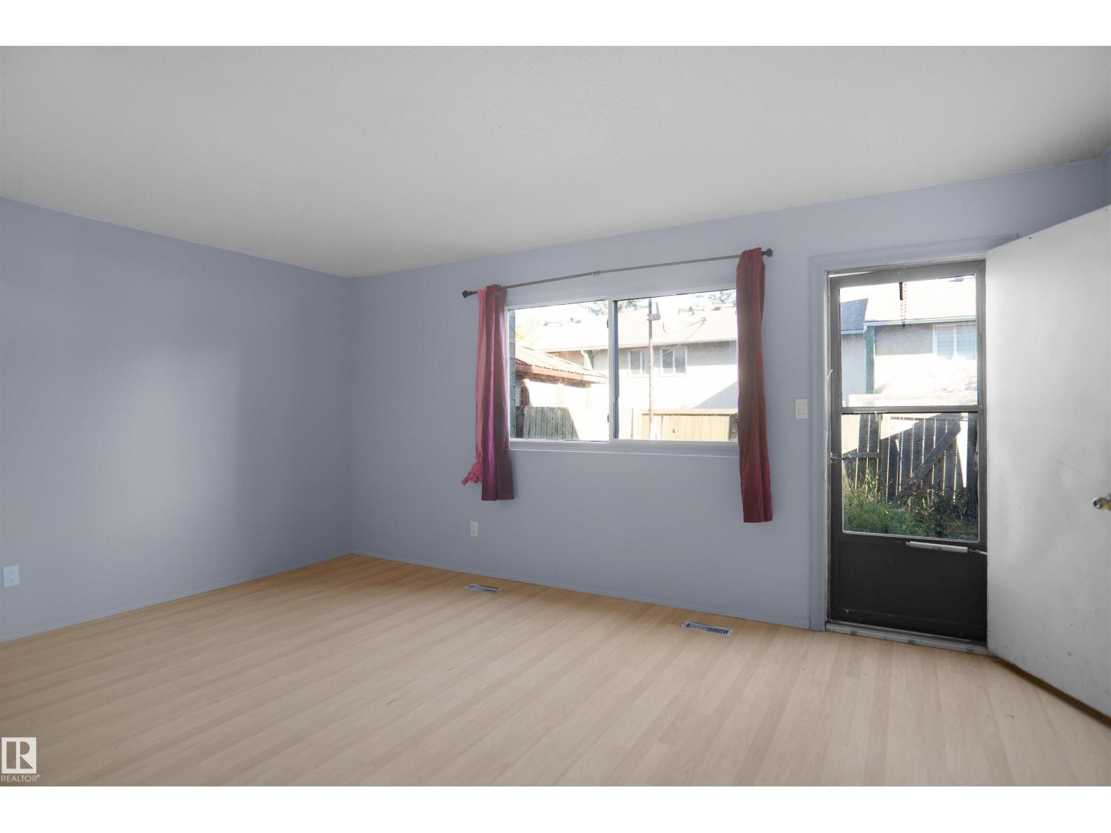 887 ABBOTTSFIELD RD NW