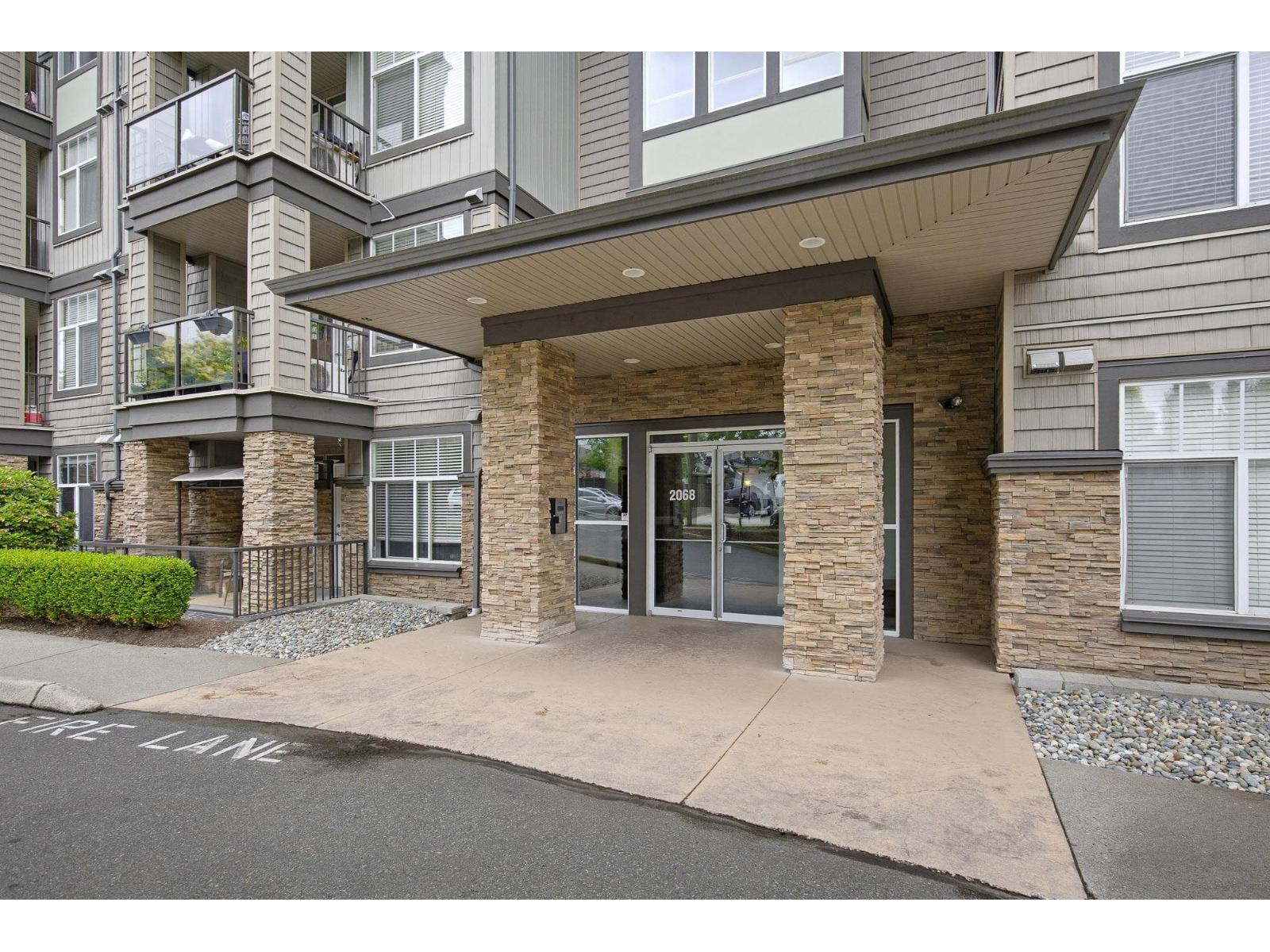 403 2068 SANDALWOOD CRESCENT