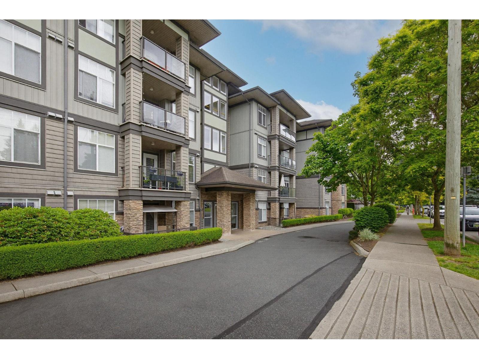 403 2068 SANDALWOOD CRESCENT