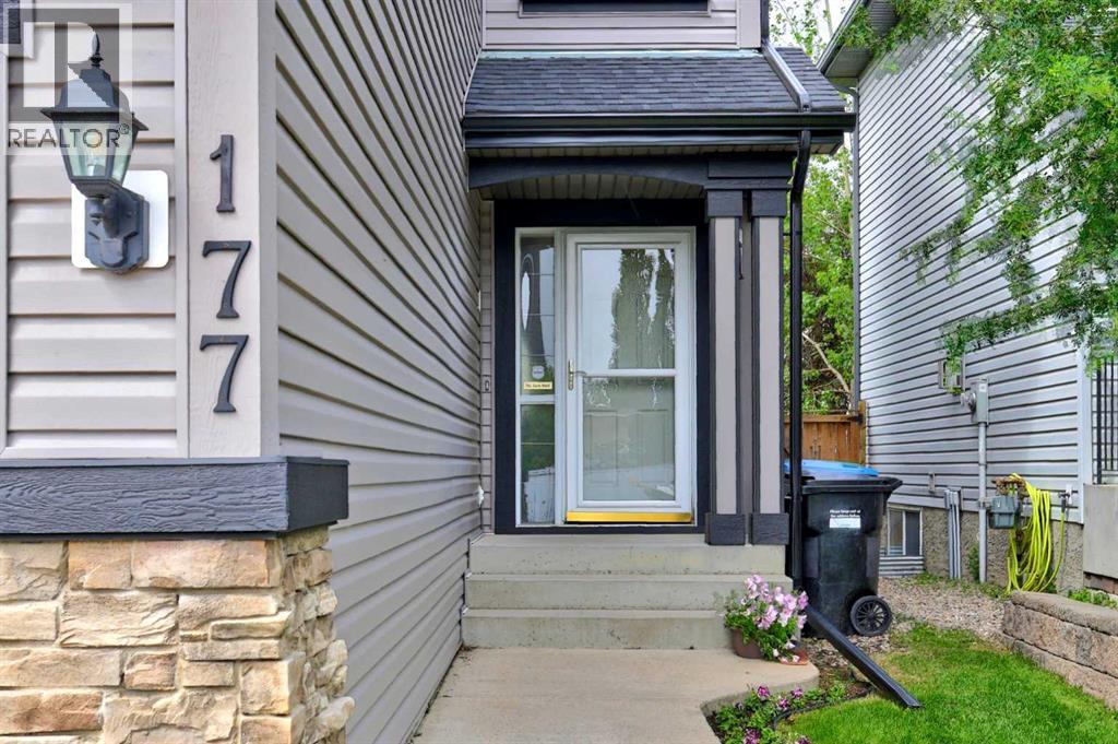 177 Covehaven Gardens NE