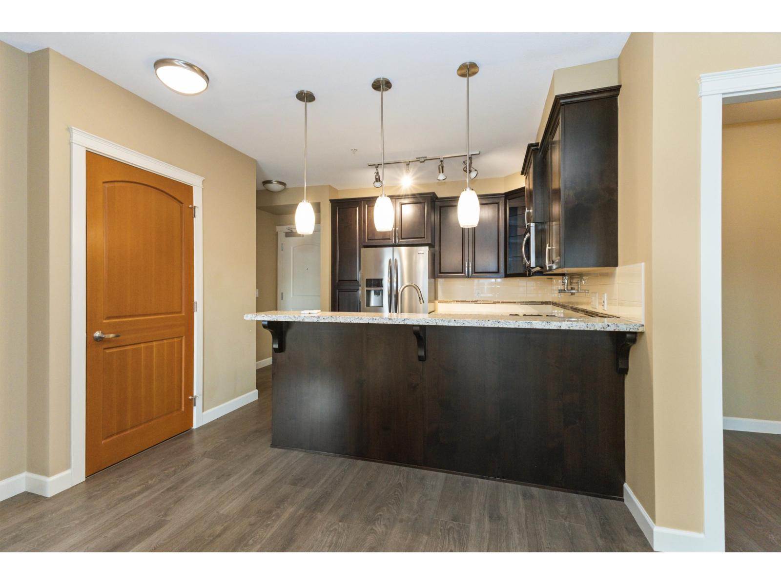 424 2860 TRETHEWEY STREET