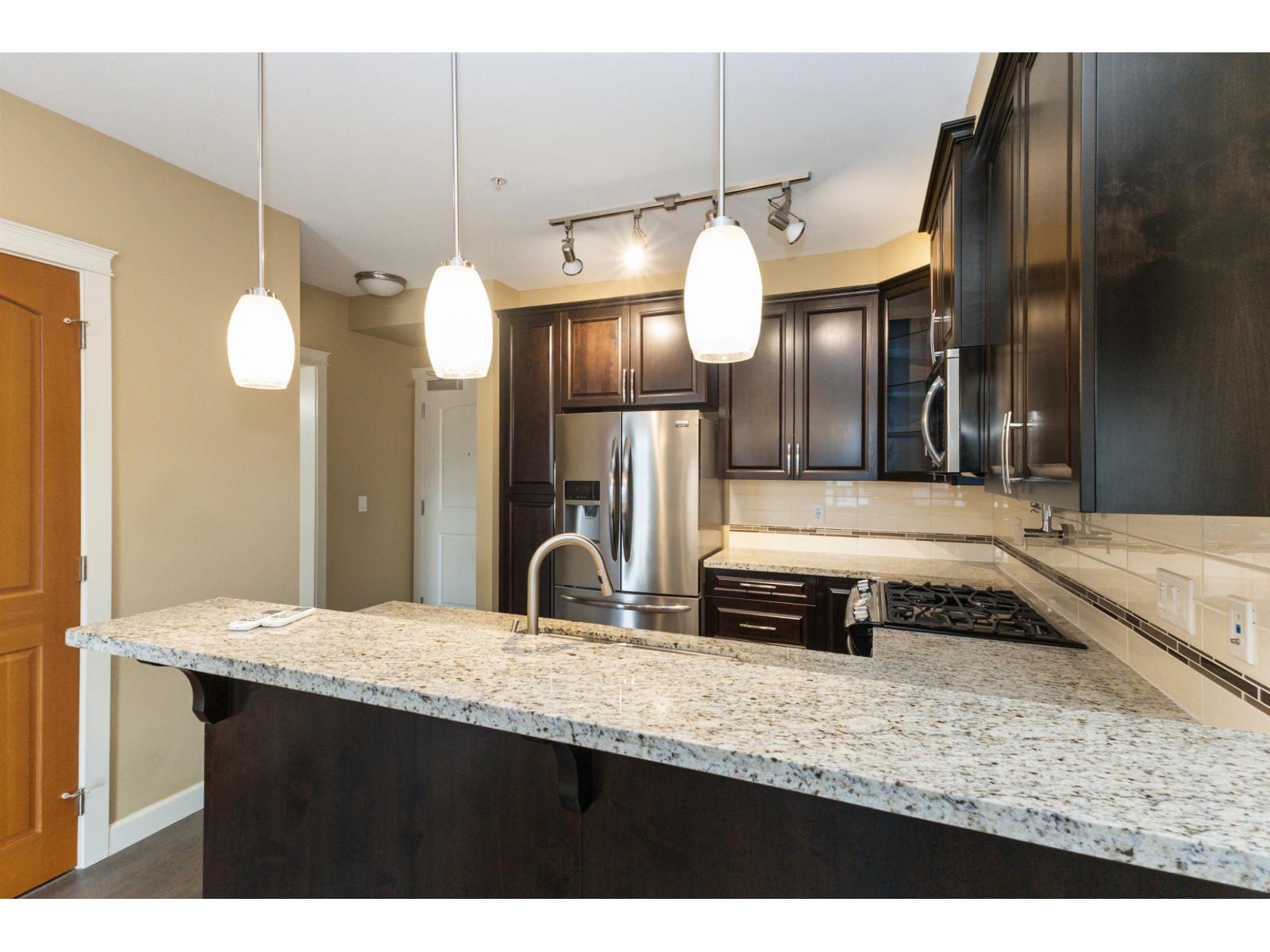 424 2860 TRETHEWEY STREET