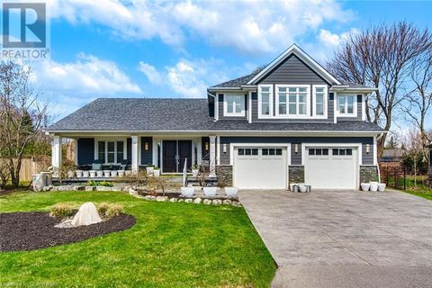 106 CUMMING Court Ancaster ON L9G1V3