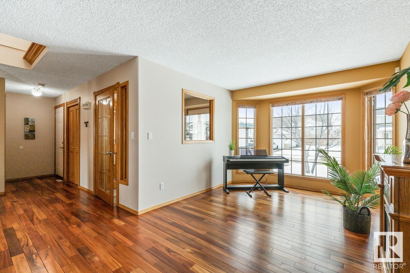 408 HOLLICK-KENYON RD NW