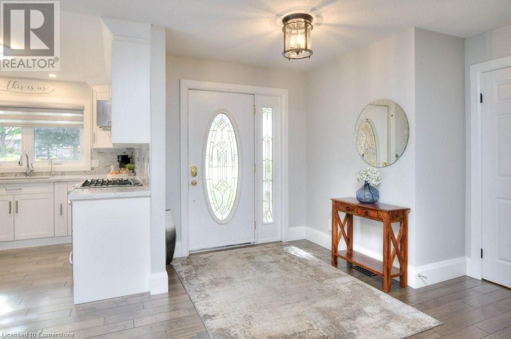 318 ROXTON Drive Unit# 3