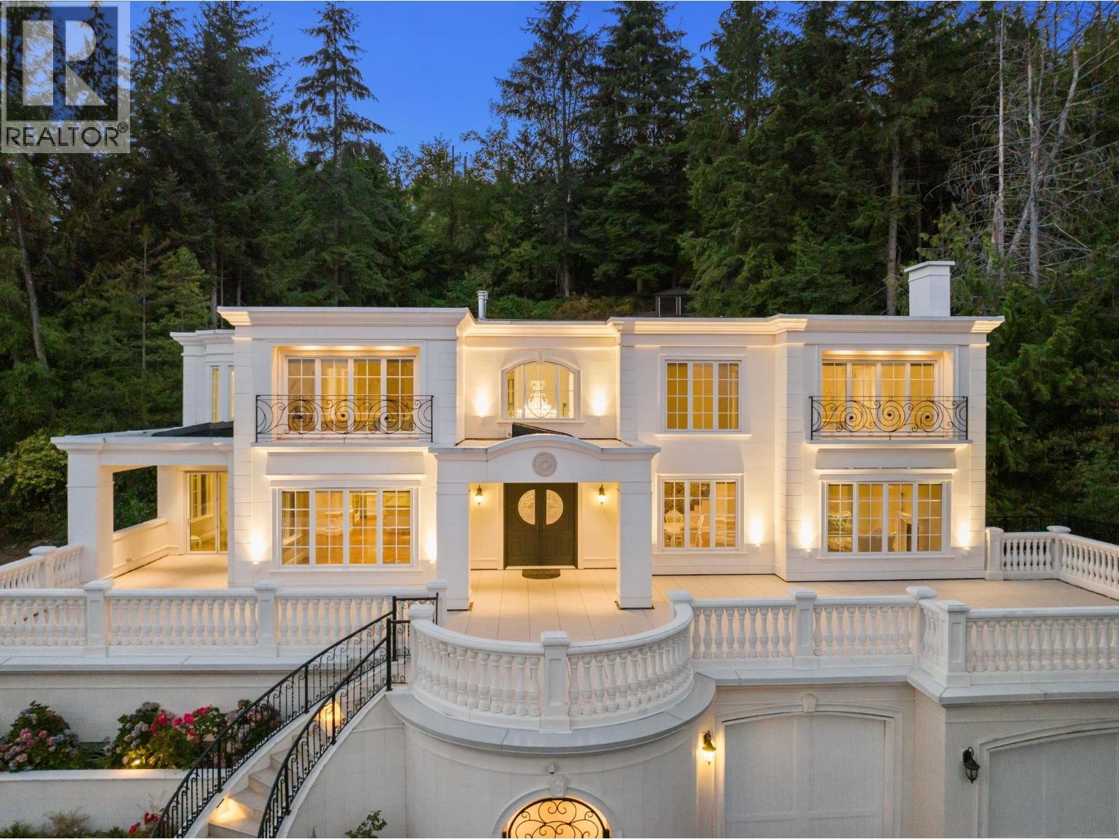 735 ST. ANDREWS ROAD
