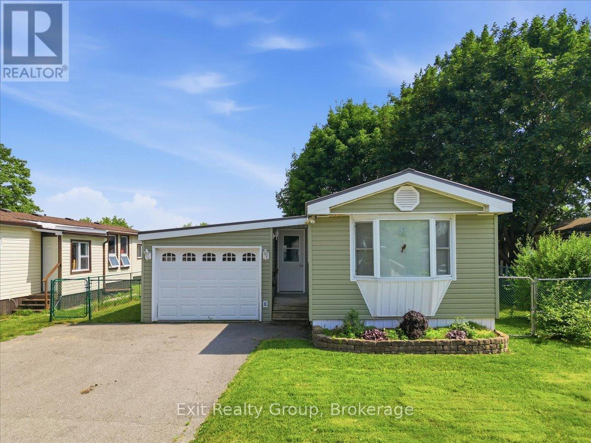 Photo 1 of 35 — 7 DOVE LANE, Quinte West (Sidney Ward), ON K8N4Z3