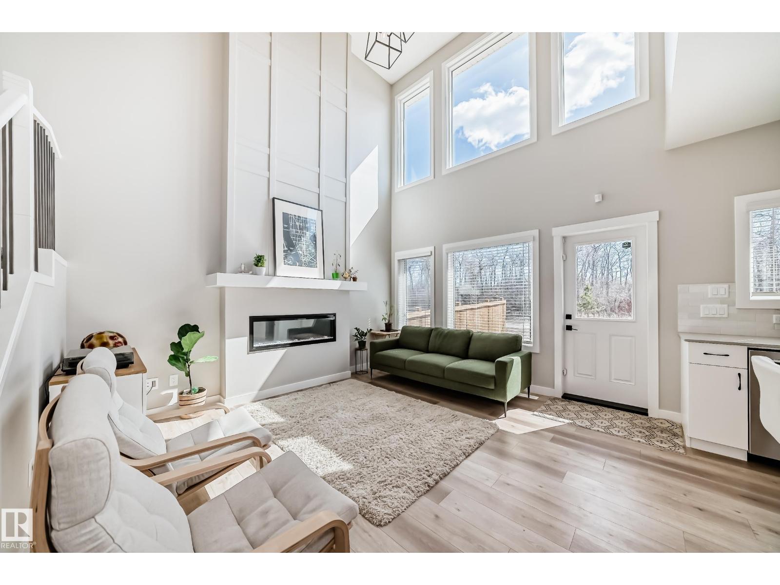 6259 175 AV NW