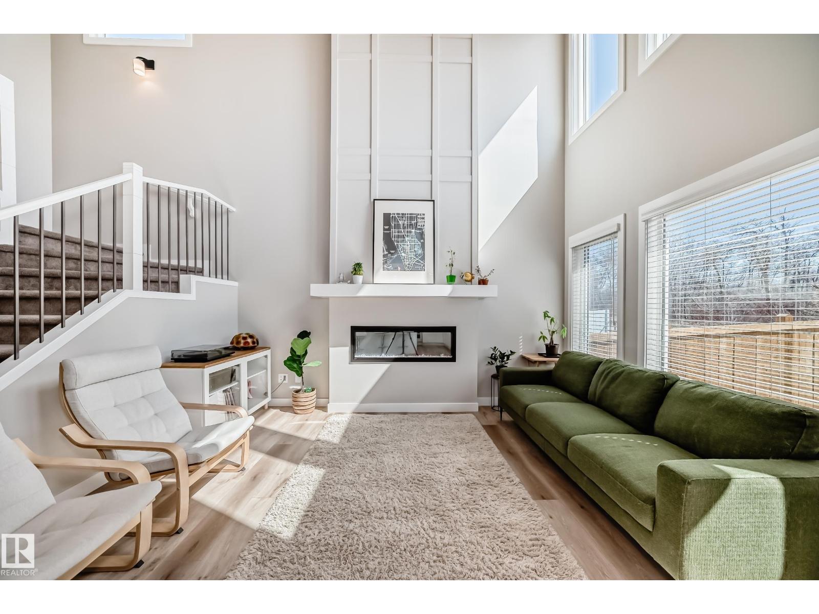 6259 175 AV NW