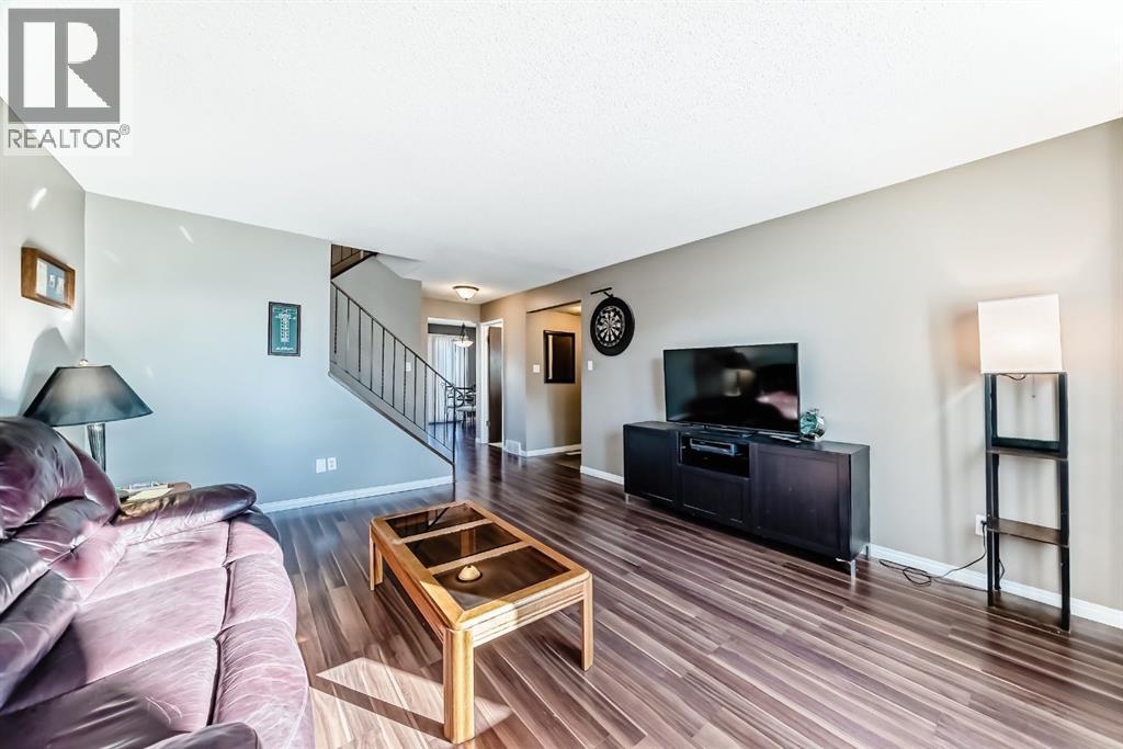 144 Silvergrove Road NW