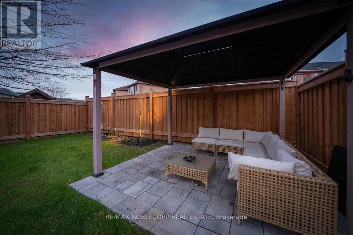 338 ELLWOOD DRIVE W