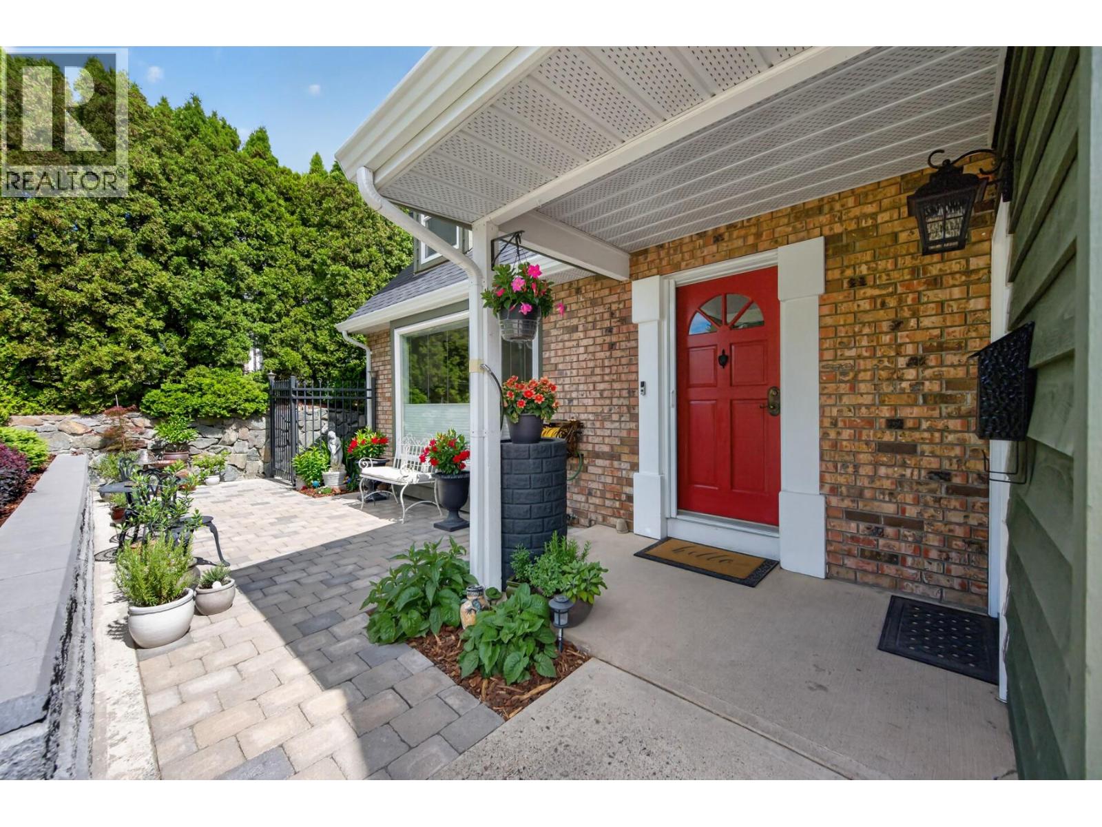 696 Gleneagles Drive