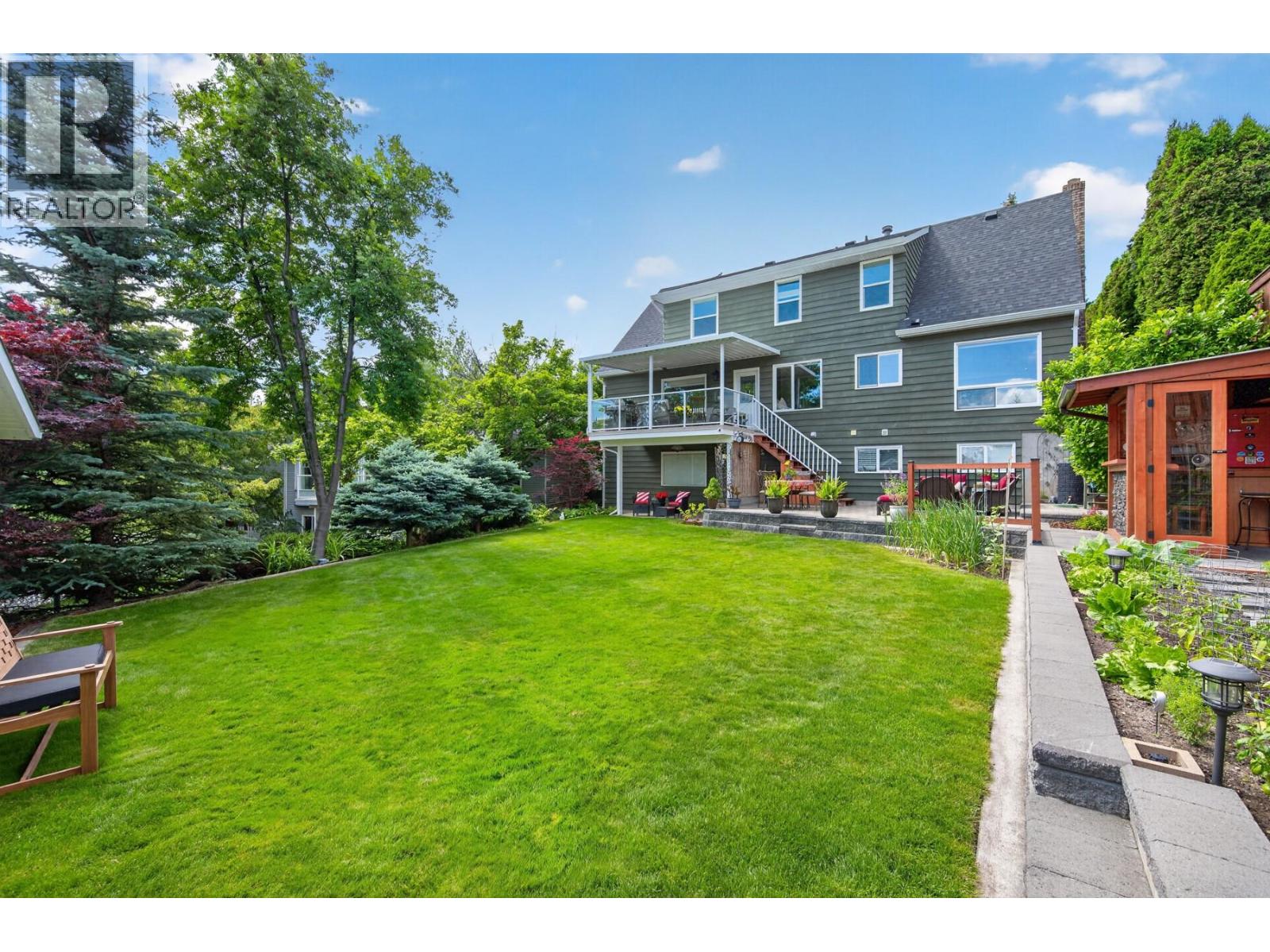 696 Gleneagles Drive